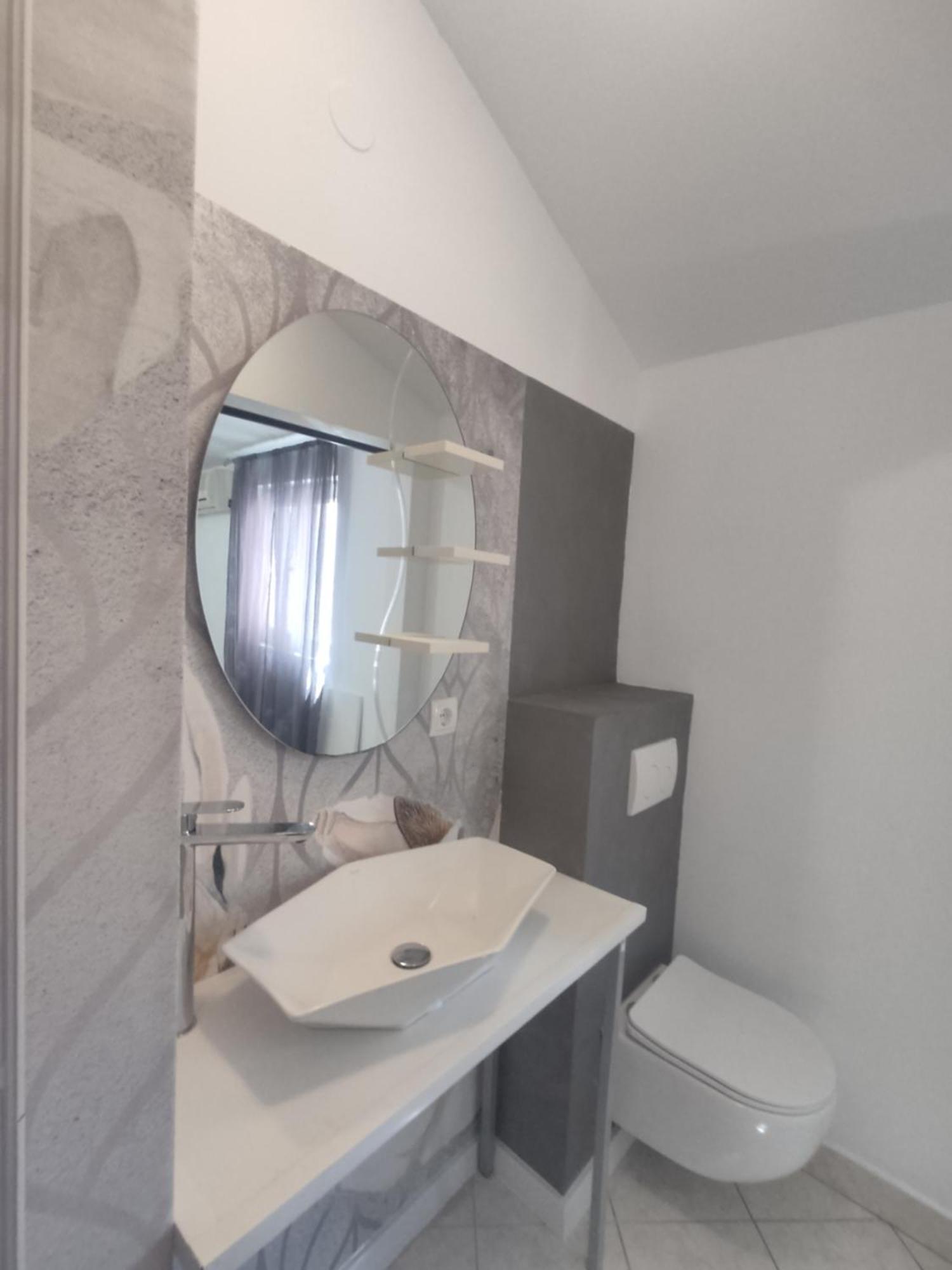 Apartments Villa Dalmatina Vodice Exteriör bild