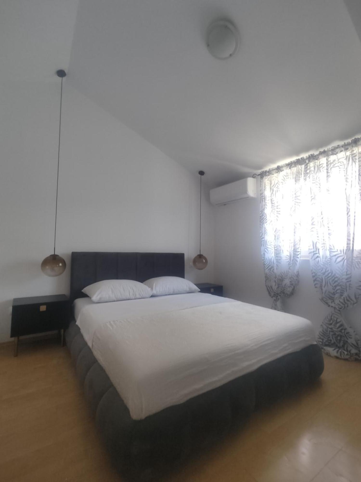 Apartments Villa Dalmatina Vodice Exteriör bild